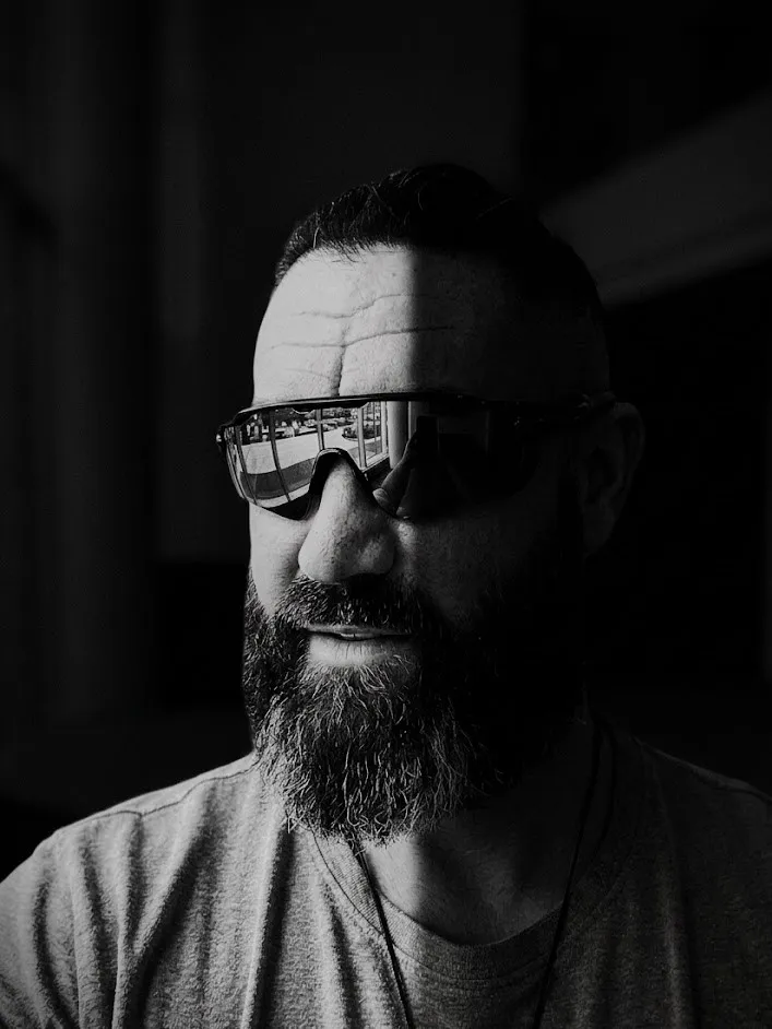 Chris Bennett · Foundry Studio